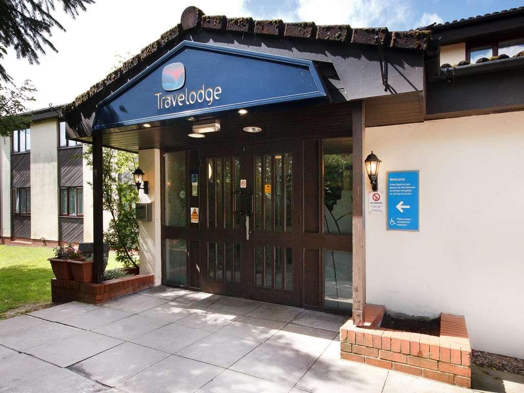 Travelodge Cardiff Llanedeyrn Exterior photo